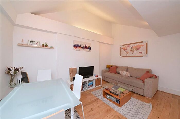 1 Bedroom Flat To Rent In Melcombe Street, London, NW1