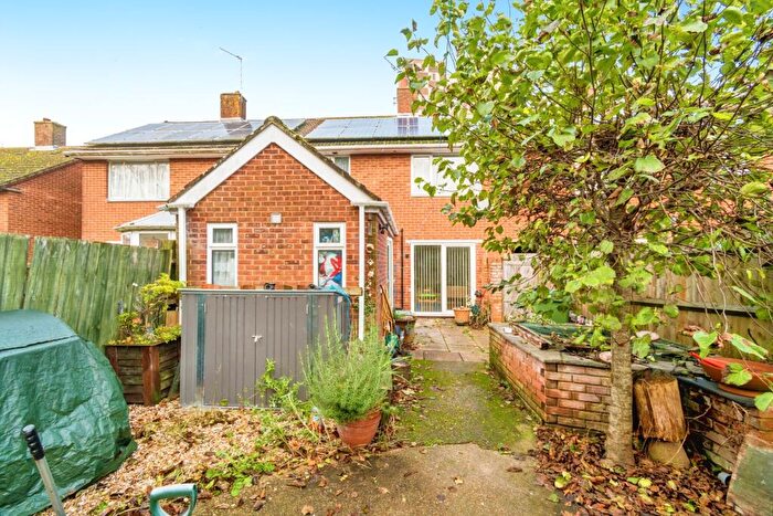 3 Bedroom Terraced House For Sale In Evenlode Road, Southampton, Hampshire, SO16