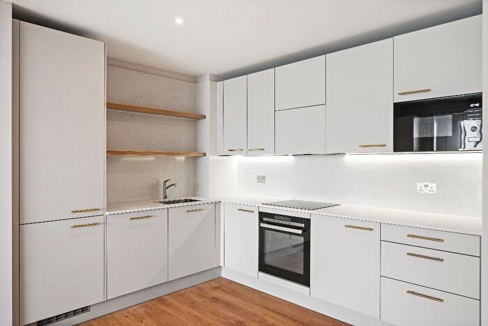 2 Bedroom Flat To Rent In , Portlands Court, London, E20
