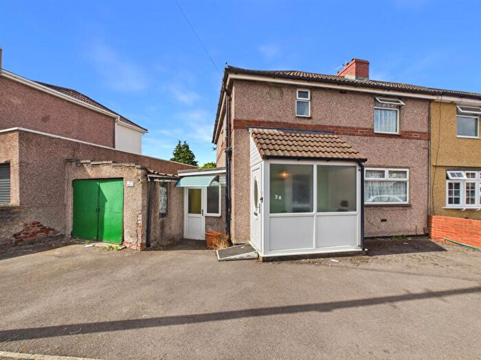 3 Bedroom Semi Detached House For Sale In Broadfield Avenue, Kingswood, Bristol, BS15