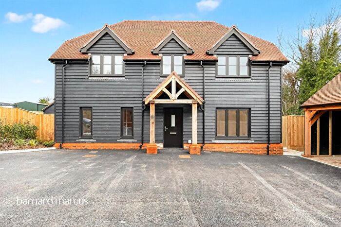 4 Bedroom Detached House For Sale In Fairlawn Road, Banstead, SM7