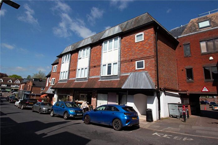 2 Bedroom Flat To Rent In Clayton House, - Vaughan Road, Harpenden, AL5