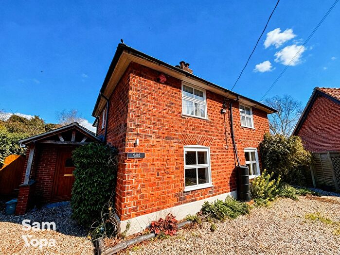4 Bedroom Detached House For Sale In Chapel Road, Colchester, CO4