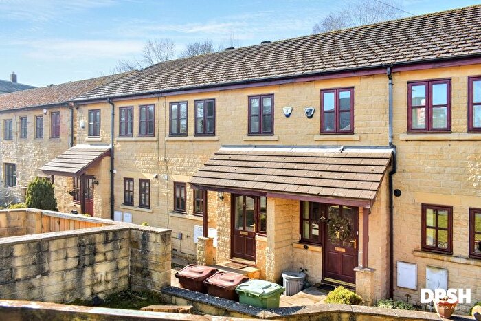 3 Bedroom Terraced House For Sale In Valley Court, New Lane, Drighlington, BD11