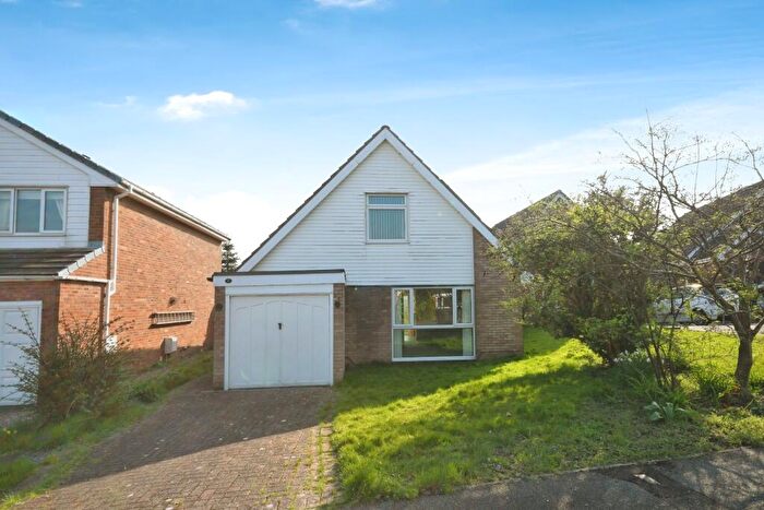 3 Bedroom Bungalow For Sale In Wolfe Close, Chesterfield, Derbyshire, S40