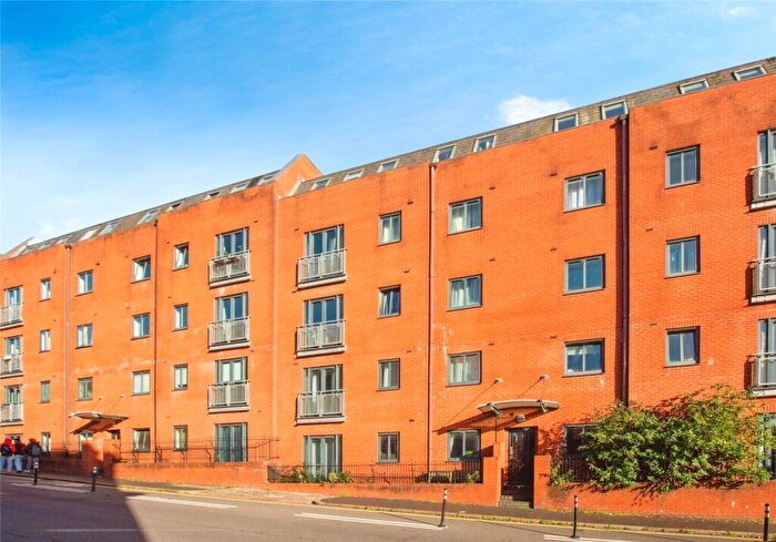 2 Bedroom Flat For Sale In Newhall Hill, Birmingham, West Midlands, B1