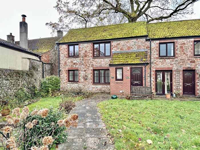 2 Bedroom Apartment For Sale In Symons Way, Cheddar, BS27