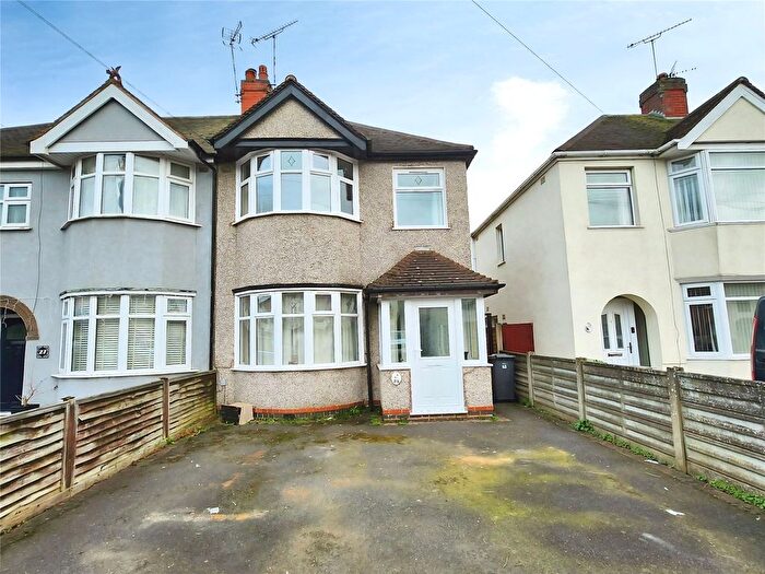 3 Bedroom Semi Detached House For Sale In Shanklin Drive, Nuneaton, Warwickshire, CV10