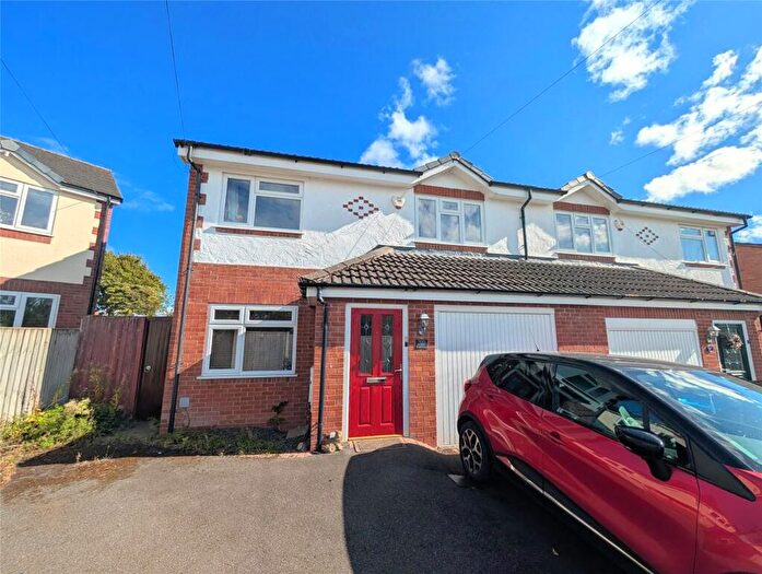 3 Bedroom Semi Detached House To Rent In Westlands Close, Neston, CH64