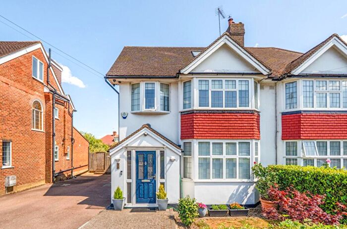 5 Bedroom Semi-Detached House For Sale In Wolstonbury, Woodside Park, N12