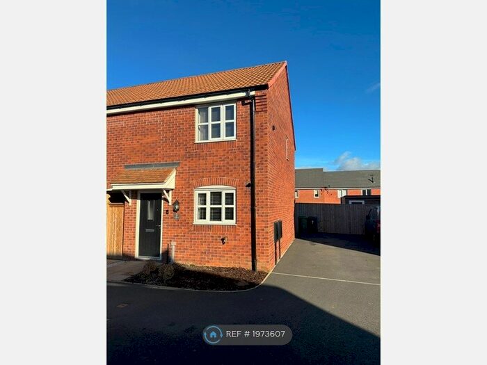 2 Bedroom Semi-Detached House To Rent In Foxglove Close, Bolsover, Chesterfield, S44
