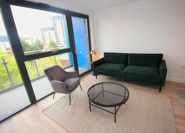 2 Bedroom Flat To Rent In Potato Wharf, Manchester, M3
