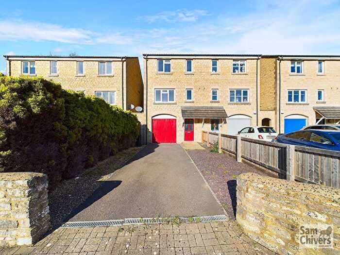 4 Bedroom Semi-Detached House To Rent In Waterloo Road, Radstock, BA3