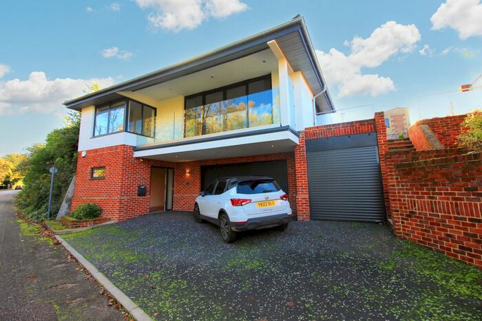 3 Bedroom Detached House To Rent In Hellesdon Road, Norwich, NR6