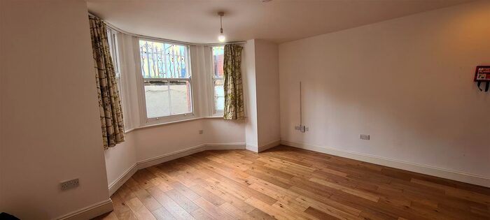 Studio To Rent In Flat, Newmarket Road, Cambridge, CB5