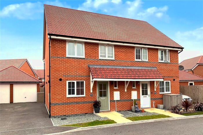 3 Bedroom Semi-Detached House To Rent In Peachey Way, Littlehampton BN17