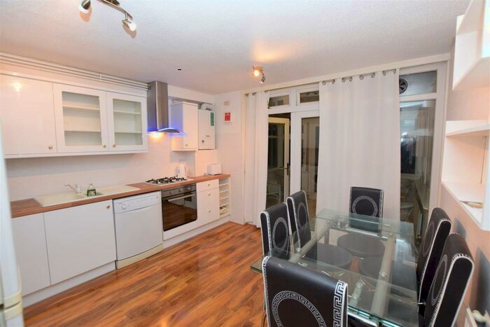 4 Bedroom House To Rent In Gale Close, Mitcham, CR4