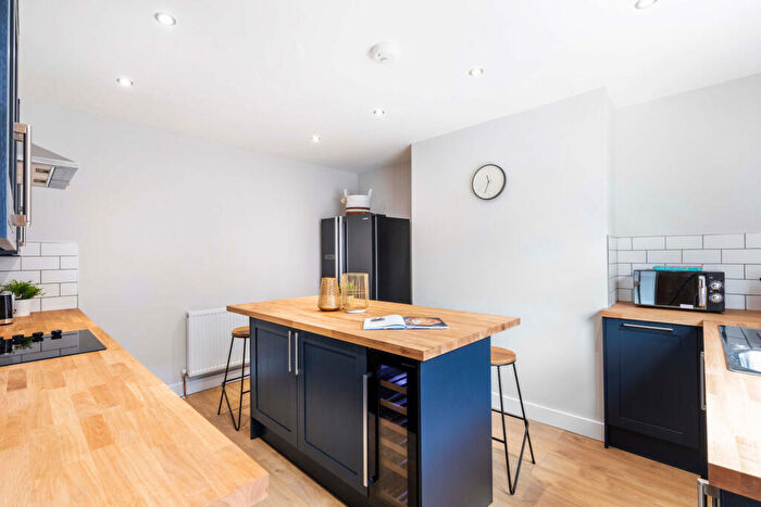 6 Bedroom House To Rent In Branksome Terrace, Leeds, LS6