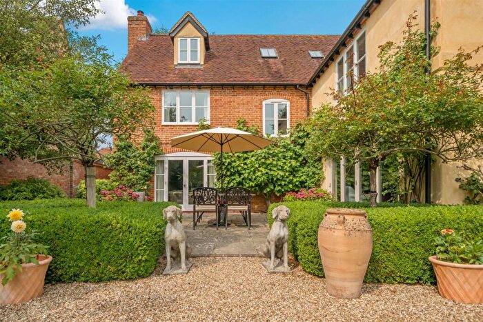 6 Bedroom House For Sale In High Street, Longworth, OX13
