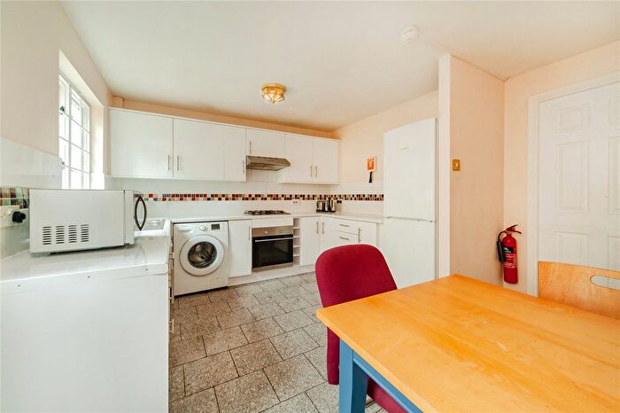 5 Bedroom Terraced House To Rent In Keats Close, Bermondsey, SE1