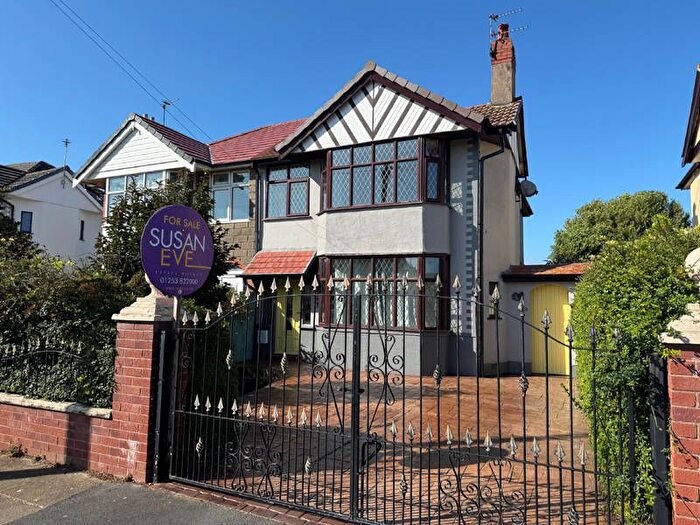 3 Bedroom Semi-detached House For Sale In Luton Road, Thornton-Cleveleys, FY5