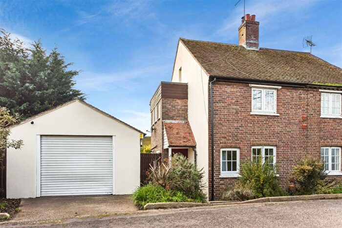 3 Bedroom Semi-Detached House For Sale In Bognor Road, Merston, PO20