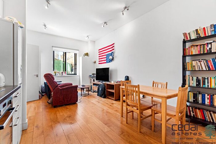 2 Bedroom Flat To Rent In Beehive Place, Brixton, SW9