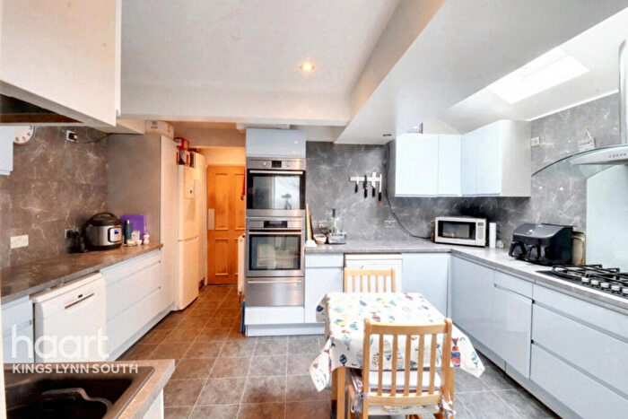 4 Bedroom End Of Terrace House For Sale In Church Street, Hunstanton, PE36