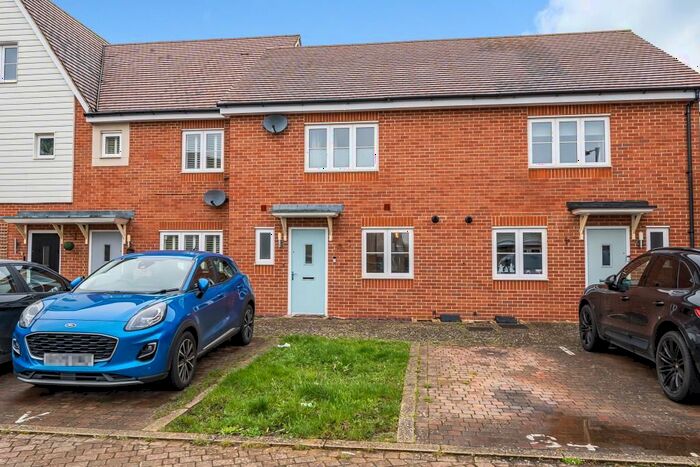 2 Bedroom Terraced House To Rent In Berryfields, Aylesbury, HP18