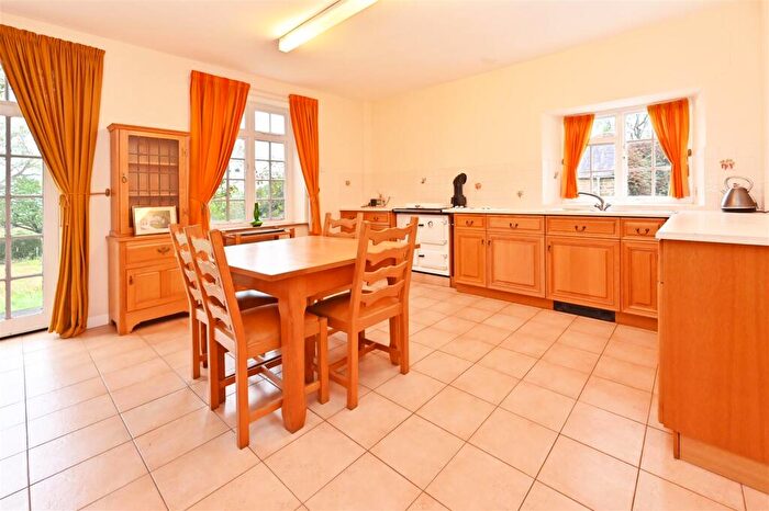 3 Bedroom Detached House For Sale In Windermere, Bath Lane, Ashover, S45