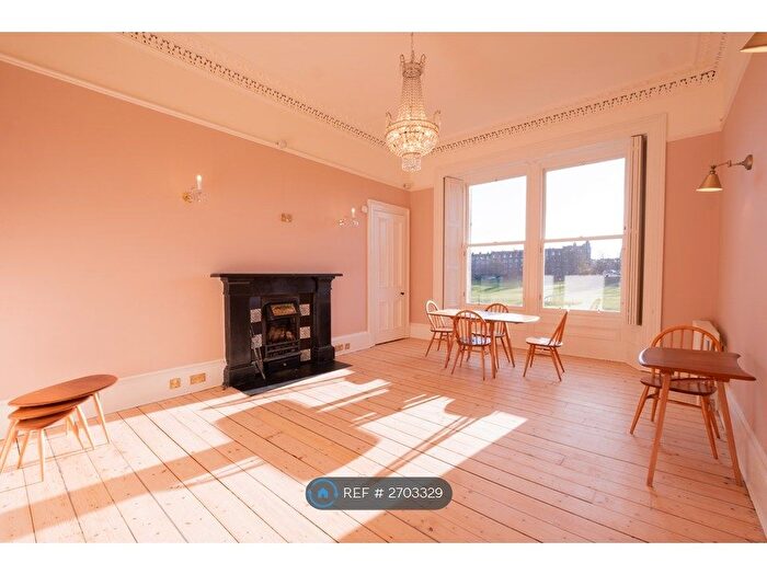 4 Bedroom Flat To Rent In Glengyle Terrace, Edinburgh, EH3