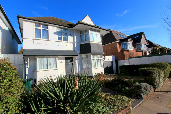 5 Bedroom Detached House To Rent In Shirehall Gardens, London, NW4