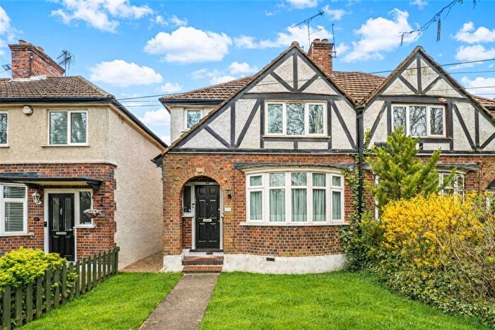 3 Bedroom Semi Detached House For Sale In North Western Avenue, Watford, Hertfordshire, WD25