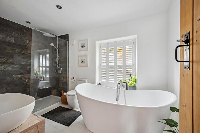 2 Bedroom Terraced House For Sale In The Moor, Middleton, DE4