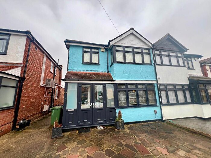 3 Bedroom Semi Detached House For Sale In Morley Crescent East, Harrow, Middlesex, HA7