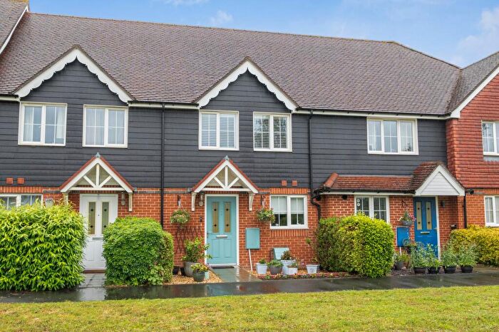 3 Bedroom Terraced House For Sale In Holmes Road, Bishopdown, SP1