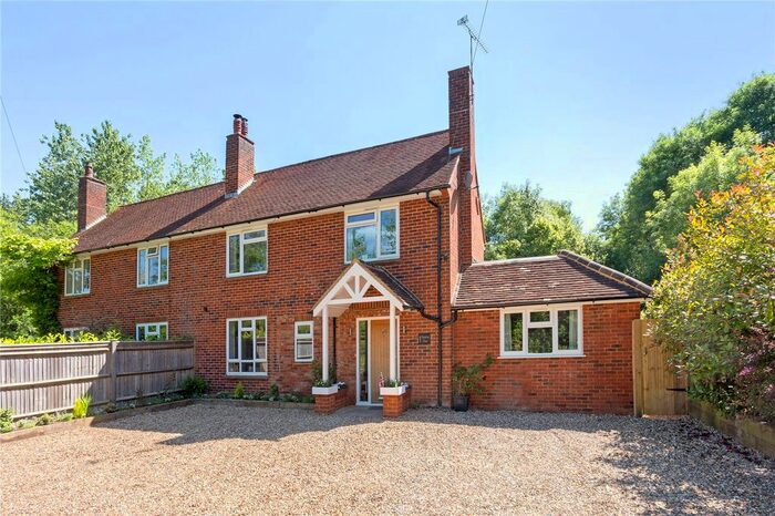 4 Bedroom Semi-Detached House For Sale In Meadow View, Honey Lane, Hurley, Berkshire, SL6