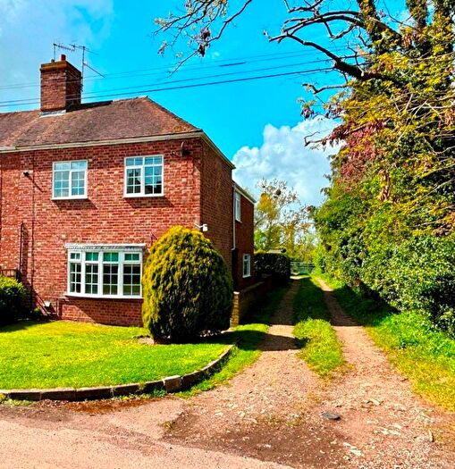 4 Bedroom Semi-Detached House For Sale In Pershore, WR10
