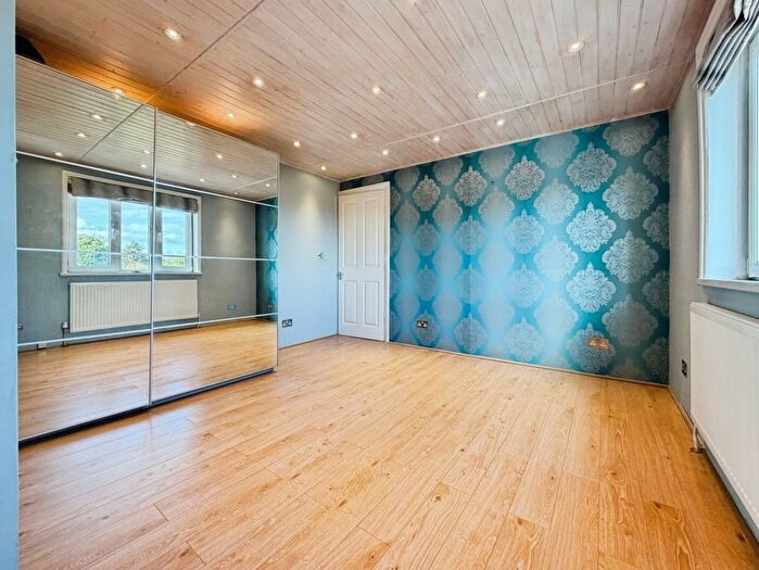 3 Bedroom Property To Rent In New Heston Road, Hounslow, TW5