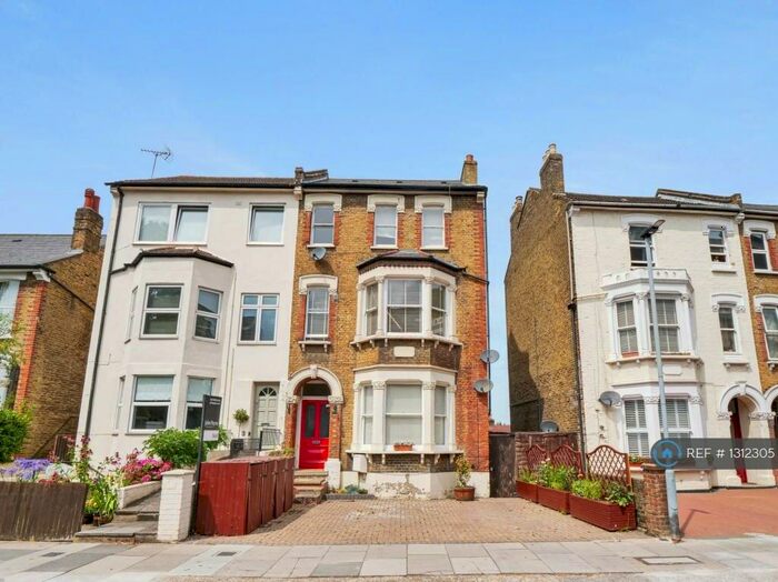 1 Bedroom Flat To Rent In Wellington Gardens, London, SE7