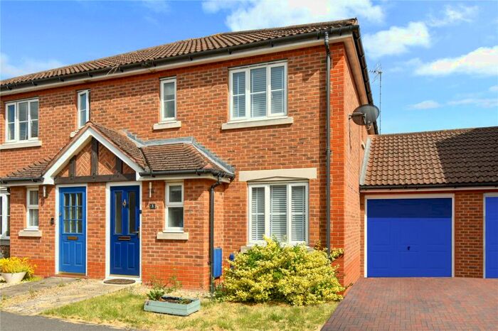 3 Bedroom Semi-Detached House To Rent In Abbey Brook, Didcot, Oxfordshire, OX11