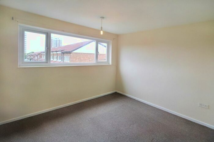 3 Bedroom Town House To Rent In Tynemouth Close, Heaton, Newcastle Upon Tyne, Tyne And Wear, NE6