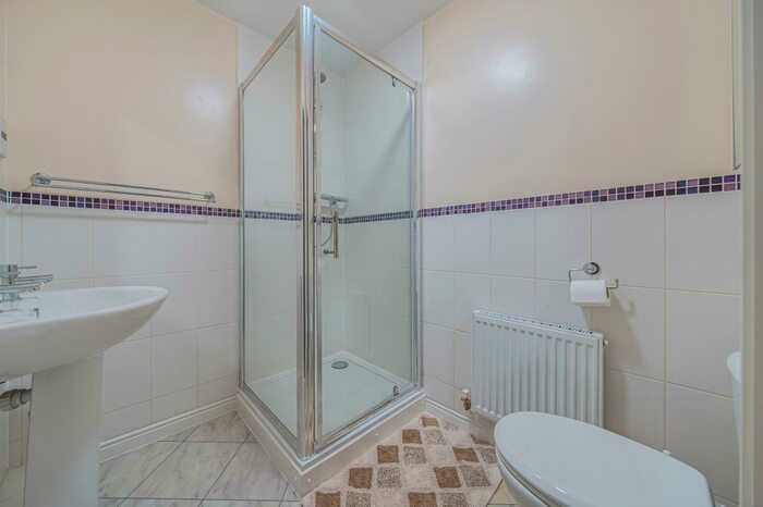 2 Bedroom Apartment To Rent In Bathing Place, Witney, OX28