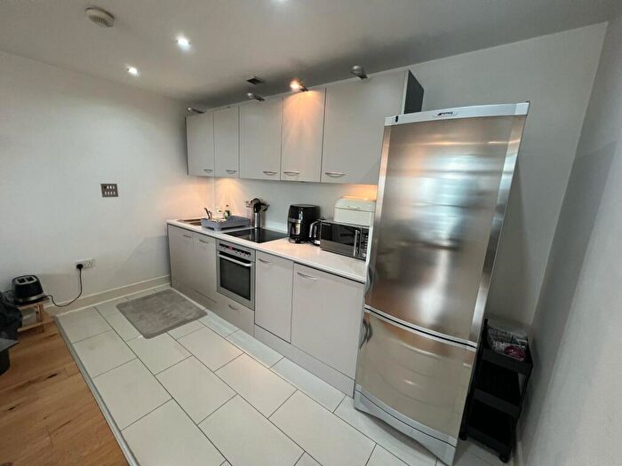 2 Bedroom Apartment To Rent In Bute Terrace, Cardiff, CF10