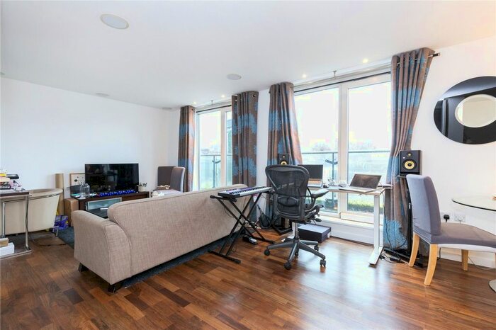 1 Bedroom Flat To Rent In Islington On The Green, A Islington Green, Angel, Islington, N1