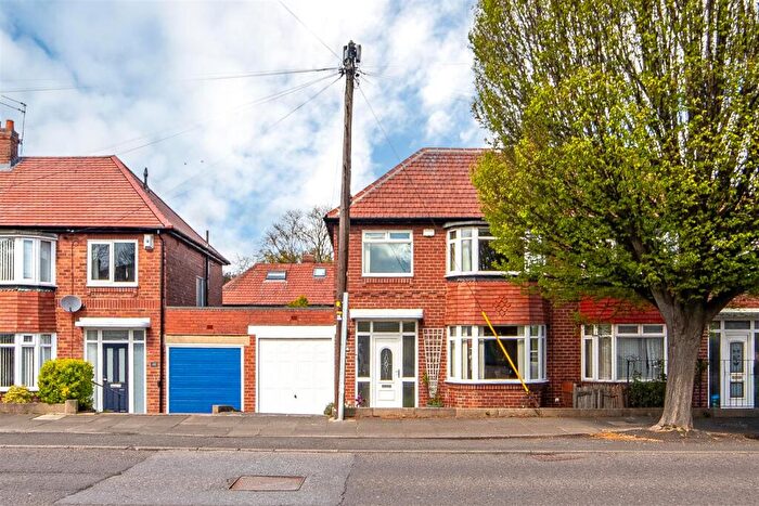 3 Bedroom Semi-Detached House For Sale In Broadway West, Newcastle Upon Tyne, NE3