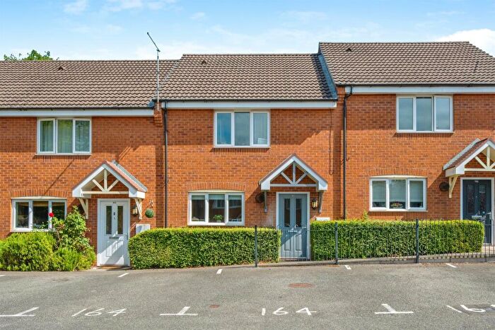 3 Bedroom Terraced House For Sale In Highfields Park Drive, Derby, DE22