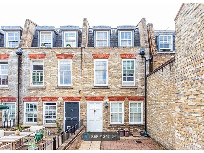 3 Bedroom Terraced House To Rent In Montague Mews, London, E3