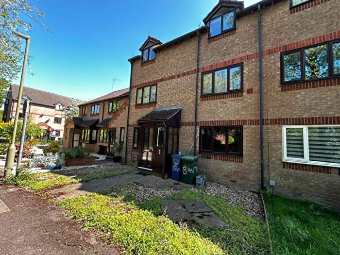 2 Bedroom Apartment To Rent In Ivatt Walk, OX16