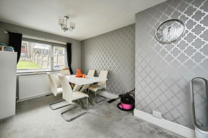3 Bedroom End Of Terrace House For Sale In Langford Road, Mansfield, Nottinghamshire, NG19